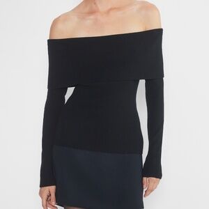 NWOT Aritzia Nola Off the Shoulder Sweater | Size M